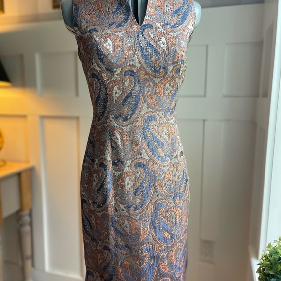 Vintage 1960’s Paisley Print Dress Size 2 - Picture 2 of 11
